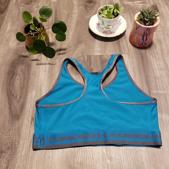 Under Armour Unlined Sports Bra/Cropped Tank - Picture 2 of 2